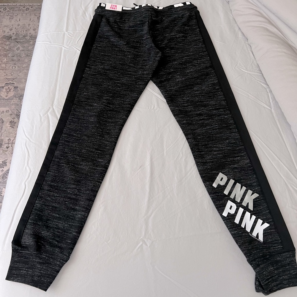 NWTs PINK Gym Pant- silver/white logo!